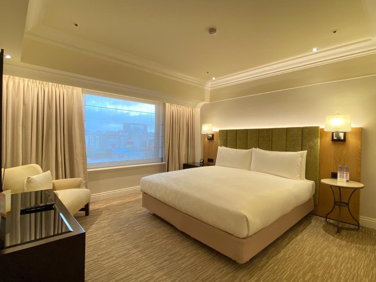 เดอะ เชอร์วูด ไทเป Hotel ภายนอก รูปภาพ A bedroom at the hotel