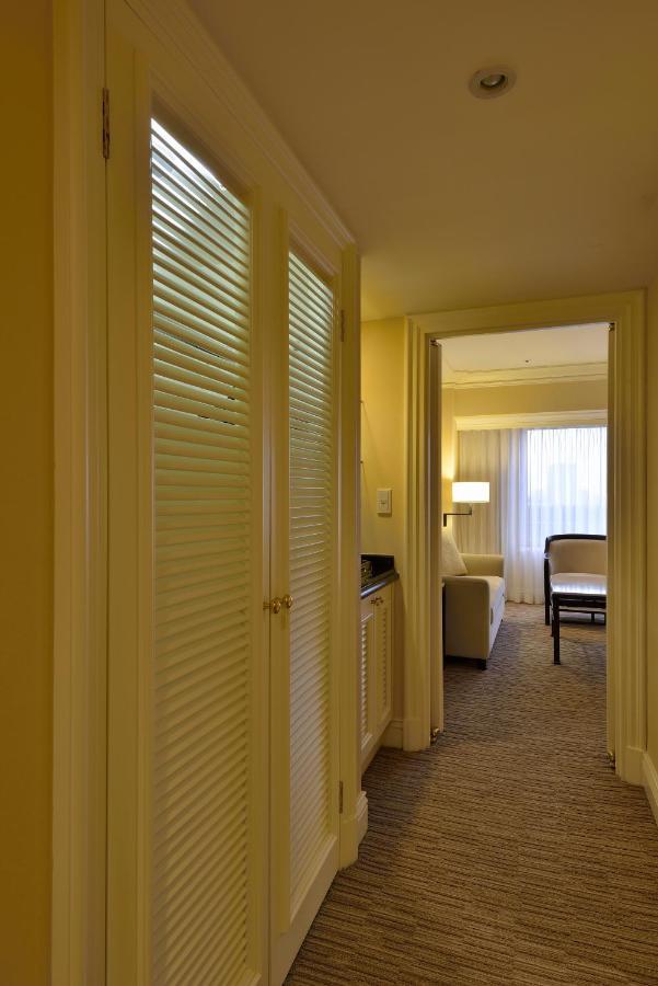 เดอะ เชอร์วูด ไทเป Hotel ภายนอก รูปภาพ A suite at the Ritz-Carlton, Boston